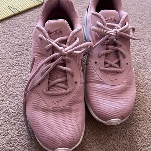 Size 8 Nike sneakers